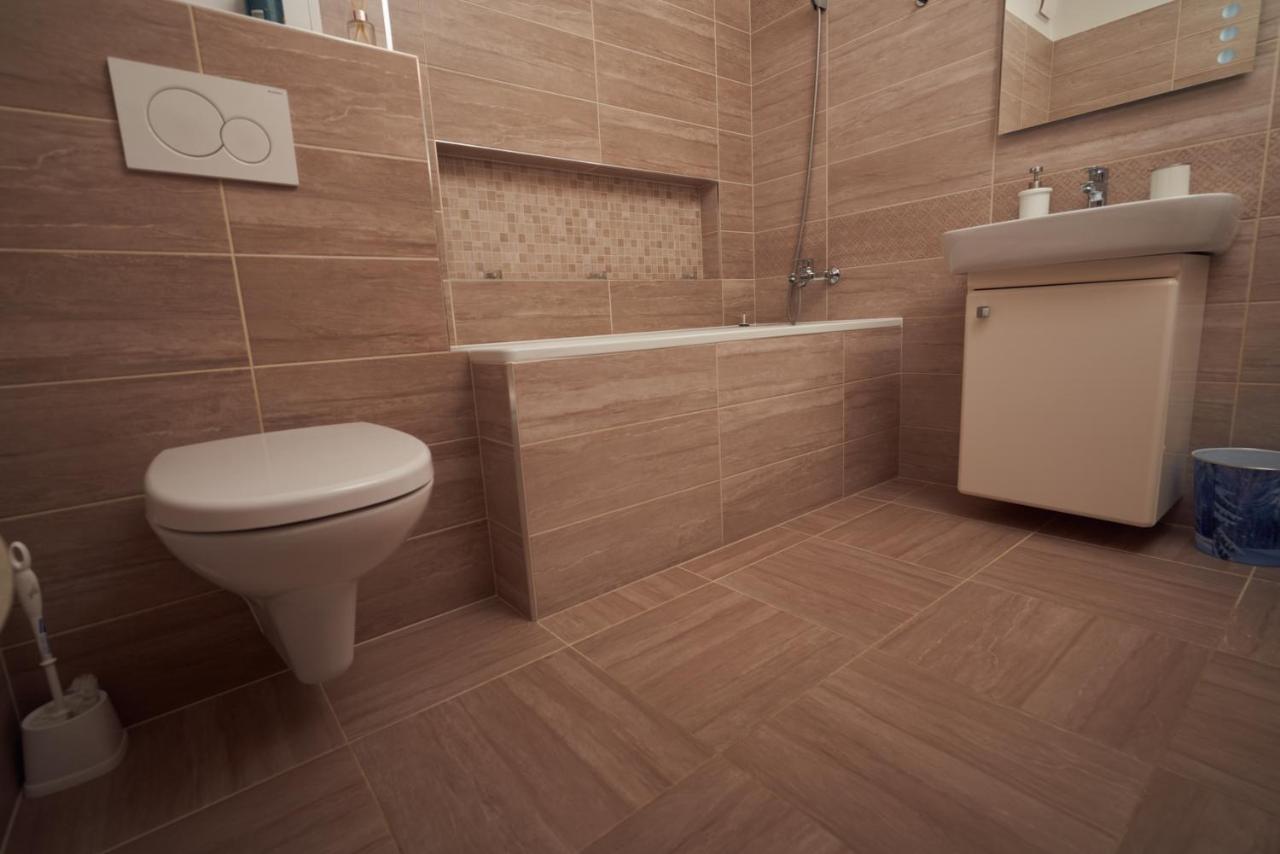 Apartman A&M Banska Bystrica Luaran gambar