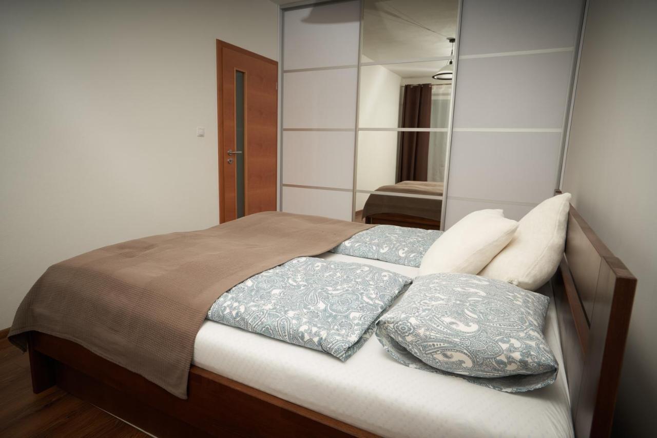 Apartman A&M Banska Bystrica Luaran gambar