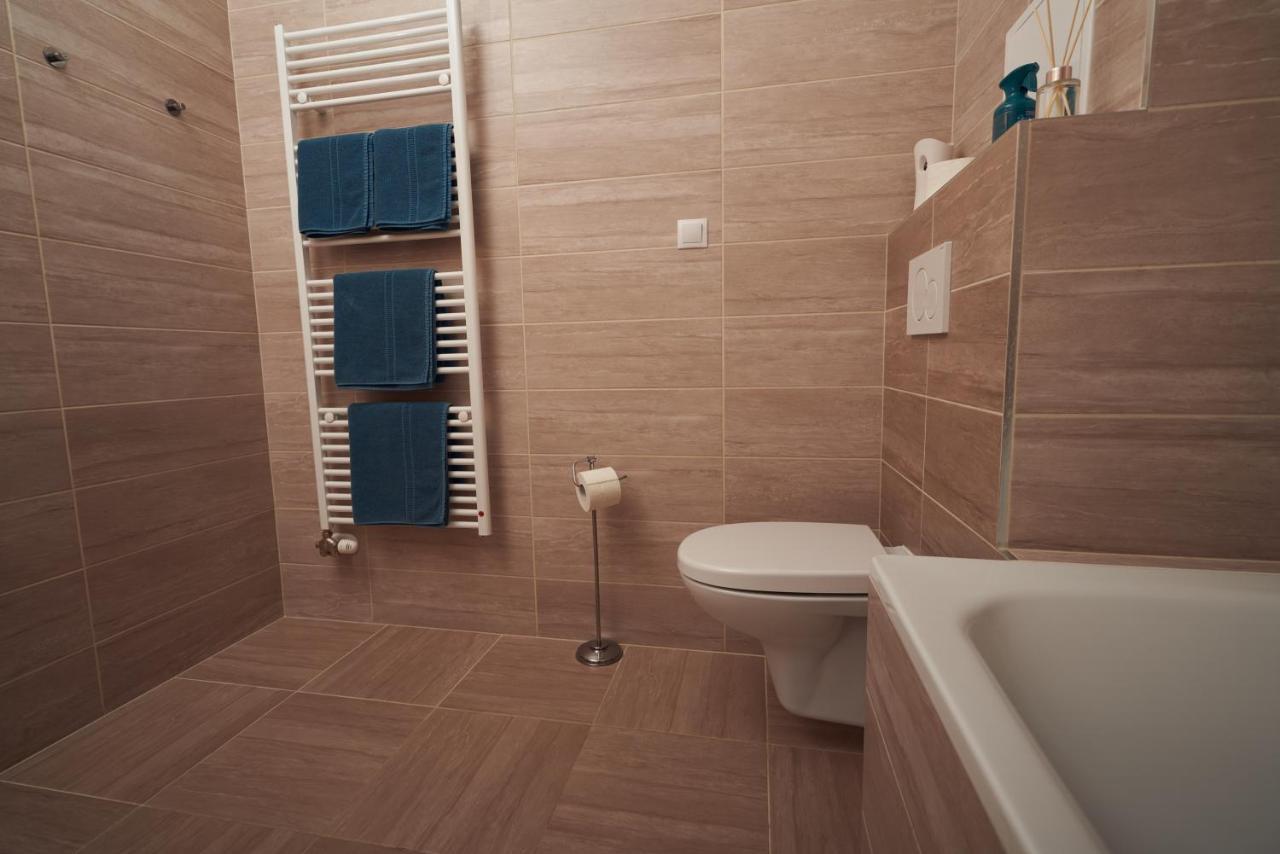 Apartman A&M Banska Bystrica Luaran gambar